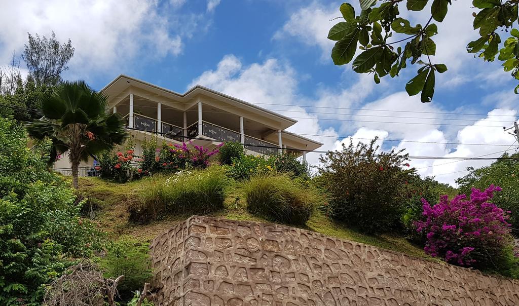Summer Self Catering Anse la blague Екстер'єр фото