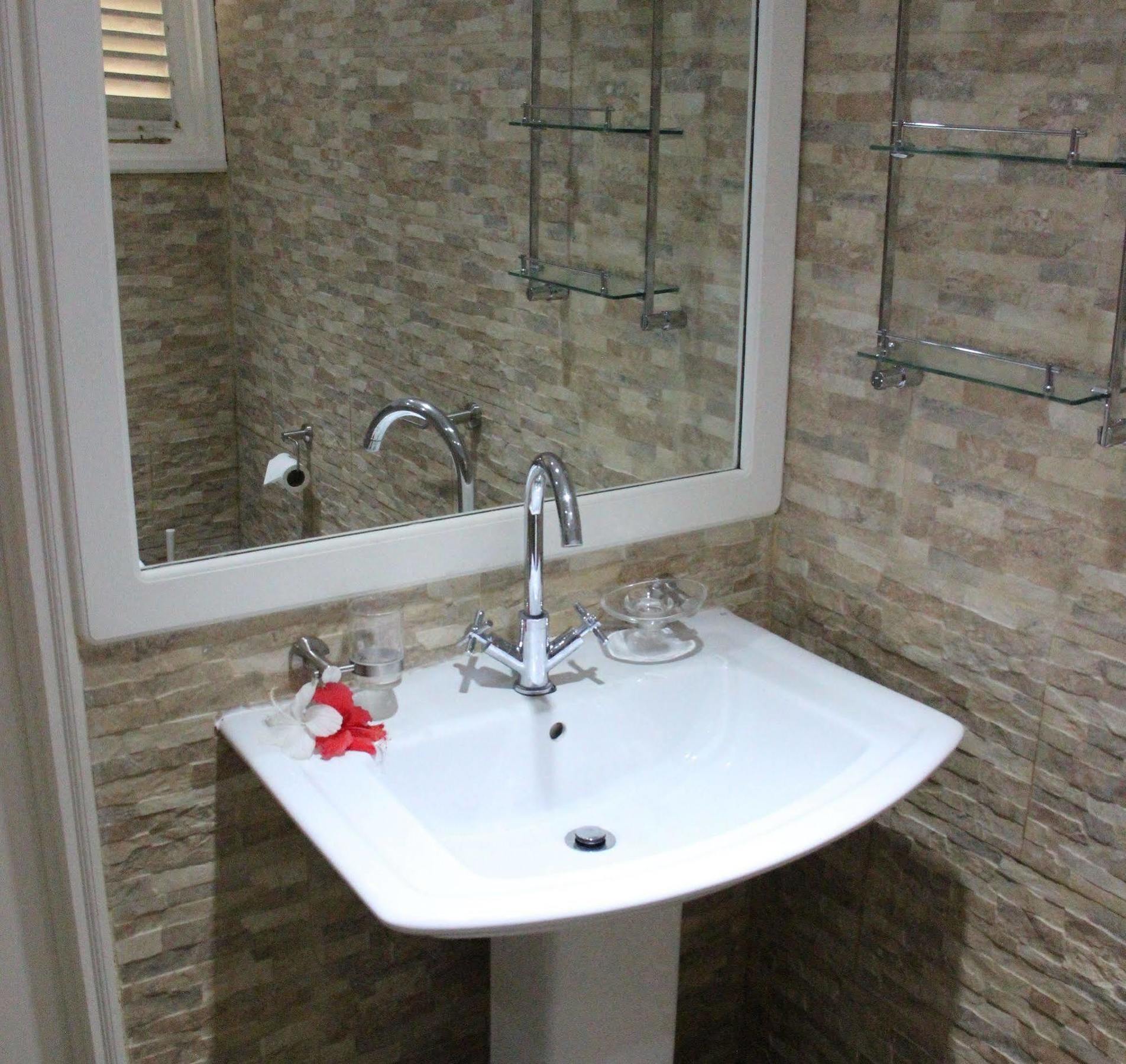 Summer Self Catering Anse la blague Екстер'єр фото